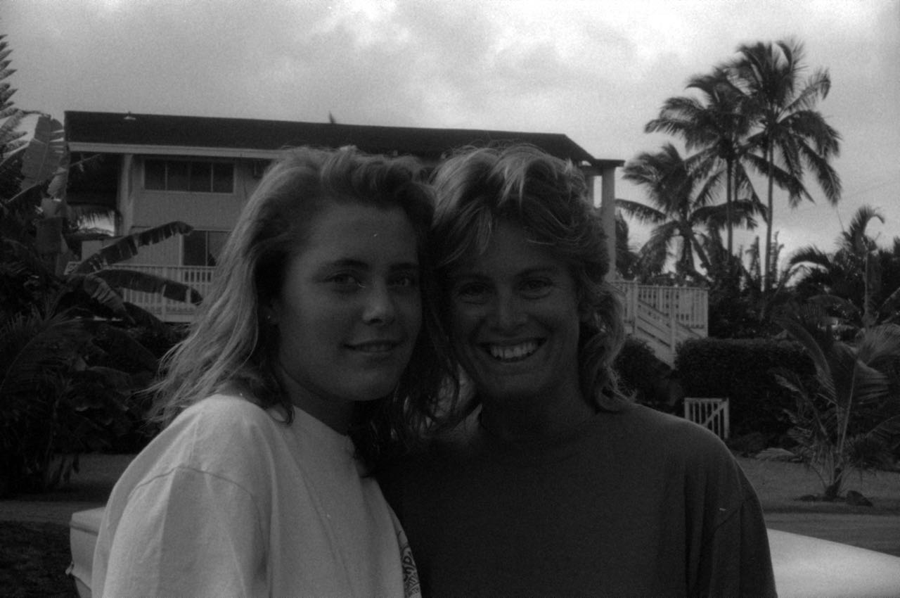 Some of the girls from the backpackers on the North Shore